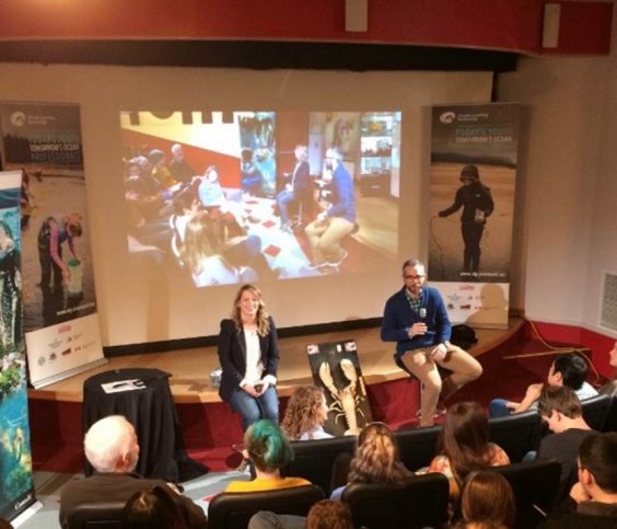 Oceans biologist Laura Pilgrim from the Department of Fisheries and Oceans Canada and David Tipton from the Oceans Learning Partnership take questions from students about Marine Protected Areas.